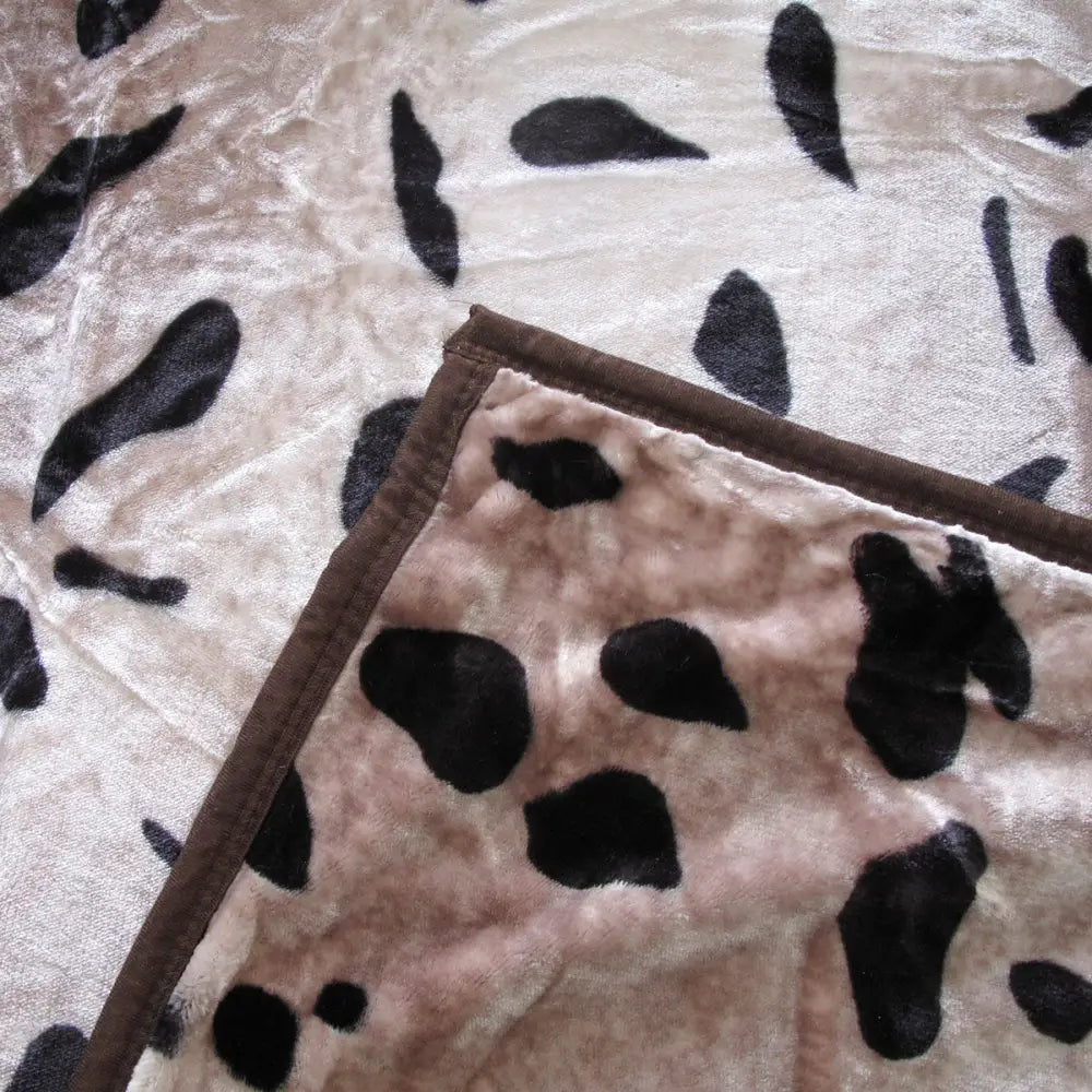 675gsm 2 Ply Animal Print Faux Mink Blanket Queen 200x240 cm Jaguar - Home & Garden > Bedding
