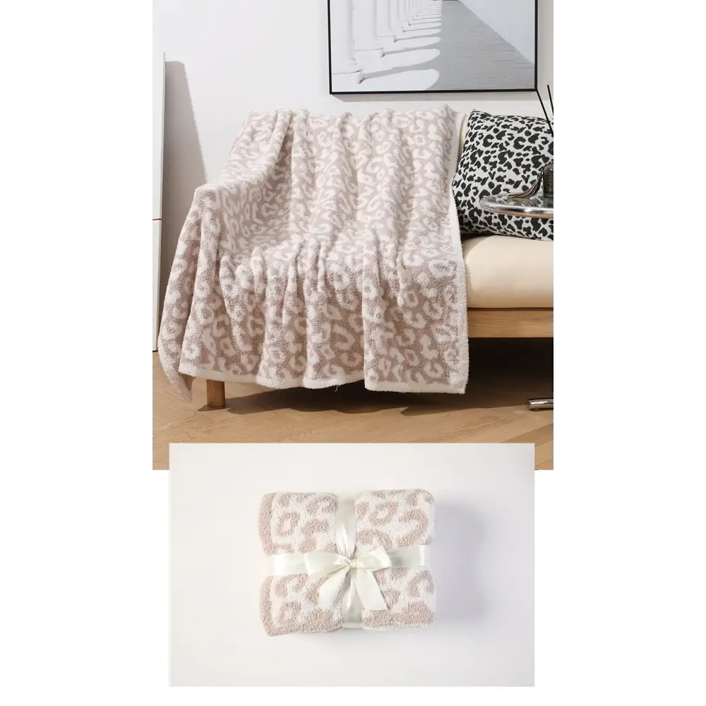 Beige Luxurious Leopard Print Knit Throw Blanket - Ultra-Soft Jacquard Plush for Sofa Bed & Cozy Comfort (130x150cm)