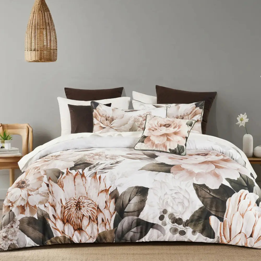 Bianca Somerset White Cotton Sateen Floral Quilt Cover Set Super King - Home & Garden > Bedding > Duvet Covers
