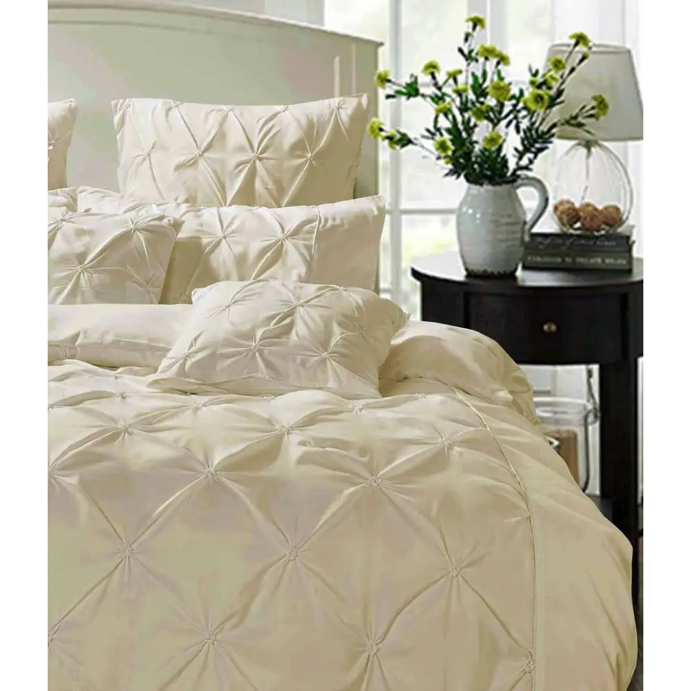 Diamond Pintuck Super King Size Quilt/Duvet Cover Set - Beige - Home & Garden > Bedding > Duvet Covers