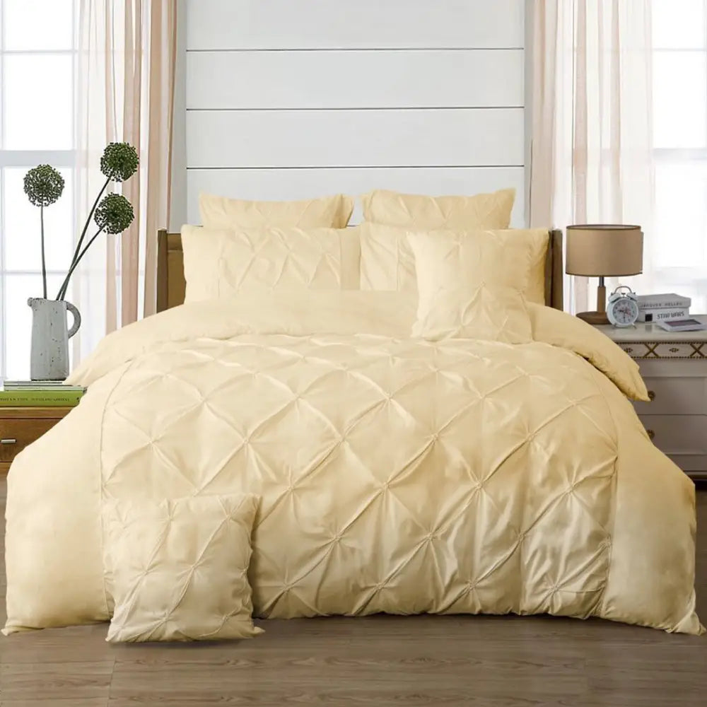 Diamond Pintuck Super King Size Quilt/Duvet Cover Set - Beige - Home & Garden > Bedding > Duvet Covers