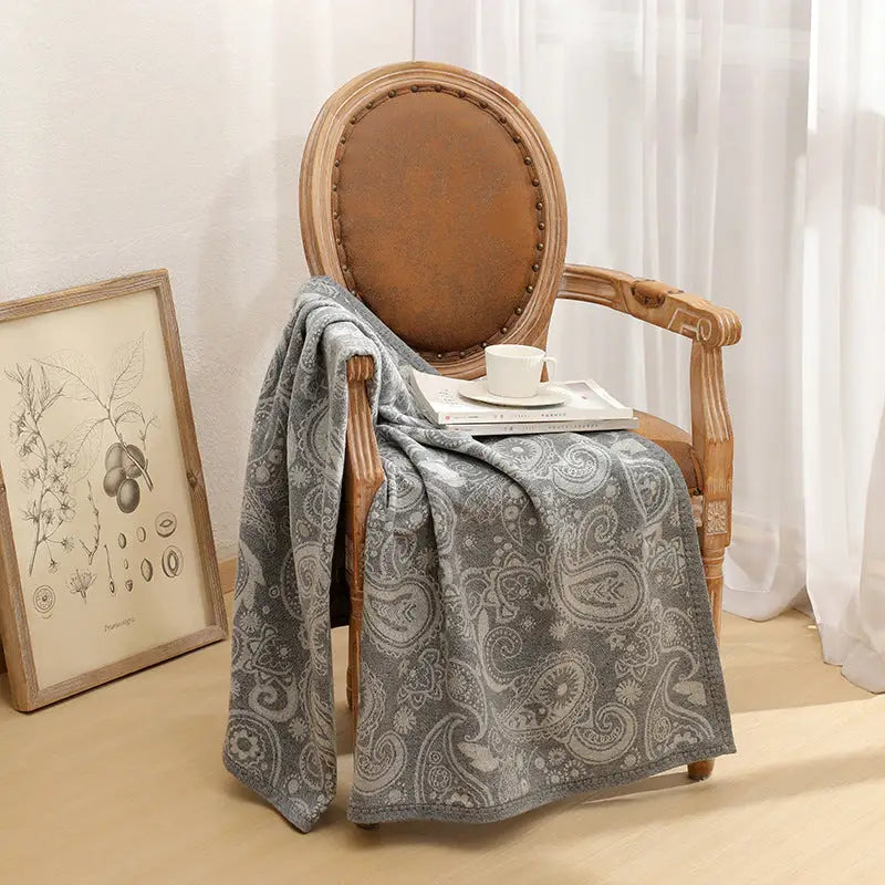 Grey Luxurious Paisley Jacquard Throw Blanket - Soft Wool Blend with Tassels 120x150cm Lightweight Sofa & Nap Blanket