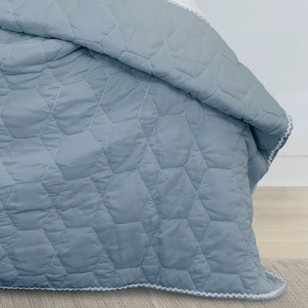 Jelly Bean Kids Bolston Pale Blue Kids Coverlet Set Single/Double - Home & Garden > Bedding