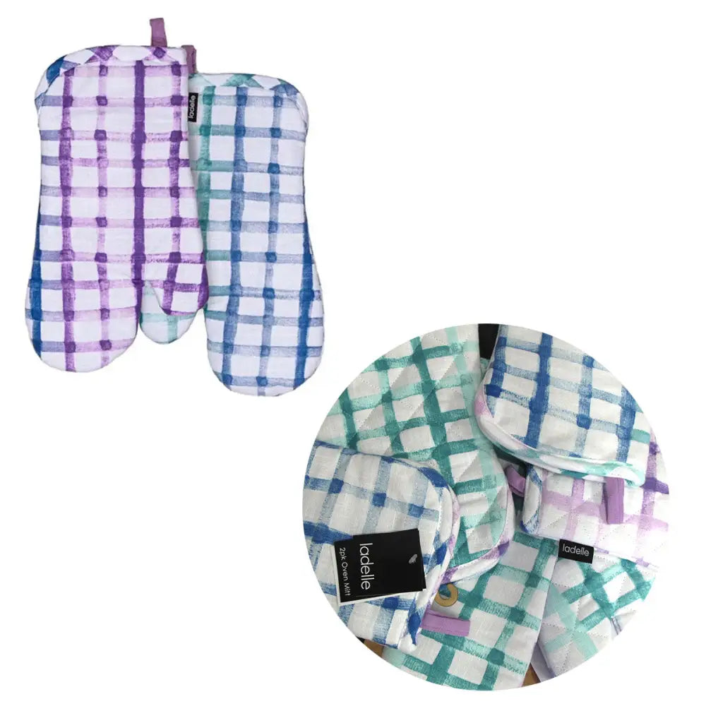 Ladelle Tri-colour Trinny Random Pattern/Colour Reversible Set of 2 Oven Mitts 18 x 33 cm - Home & Garden > Kitchenware