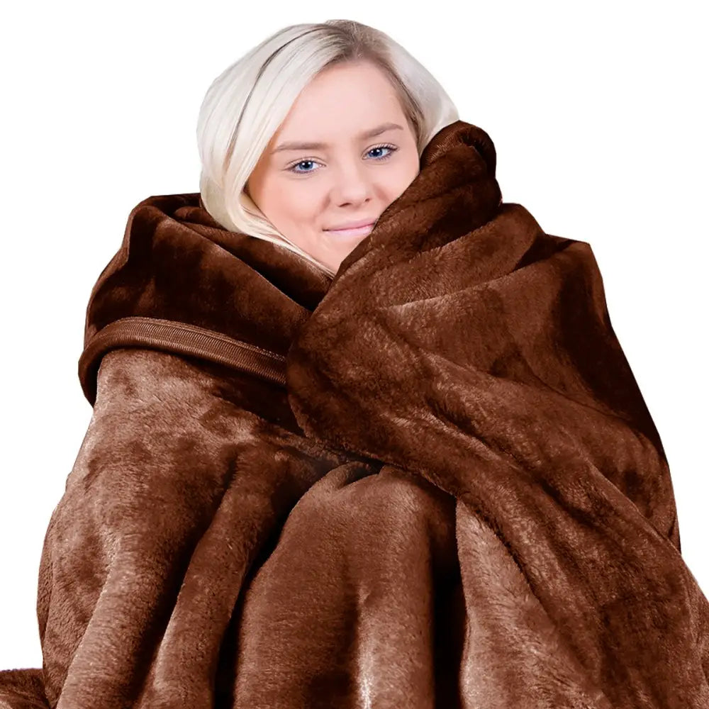 Laura Hill Faux Mink Blanket 800GSM Heavy Double-Sided - Chocolate - Home & Garden > Bedding