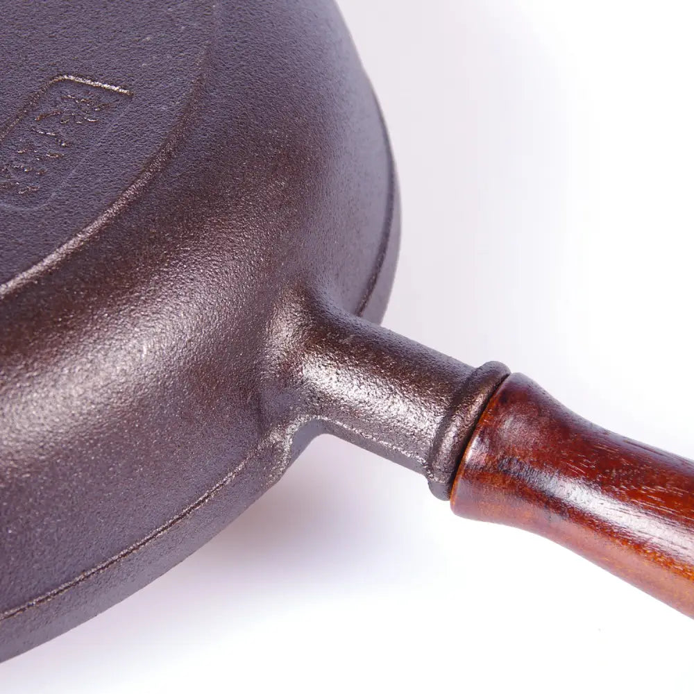 Pre-Seasoned 29cm Cast Iron Fry Pan Cookware Heat-Resistant Wooden Handle - Home & Garden > Kitchenware > Skillets &