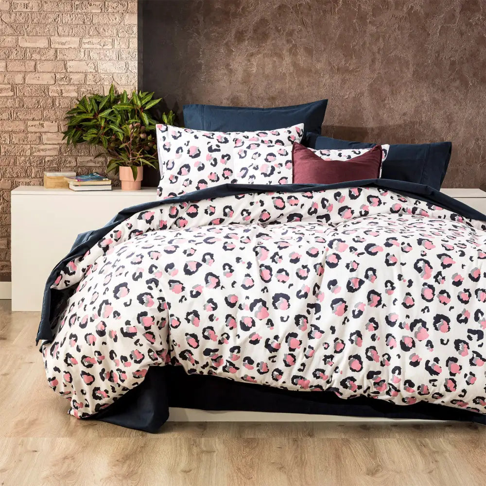 Queen 175 GSM Egyptian cotton Flannelette Quilt Cover Set by Park Avenue - Snow Leopard - Home & Garden > Bedding >