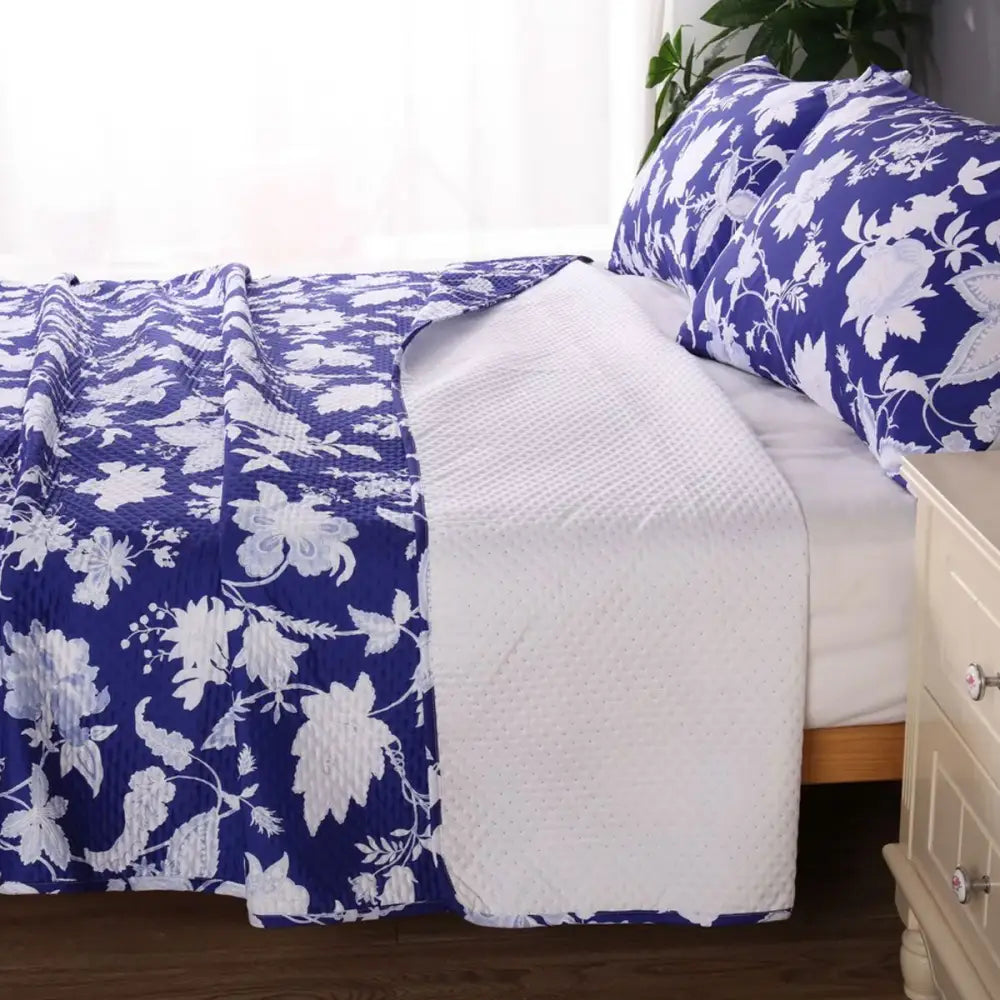 Ramesses Spring Blue 3 Pcs Bamboo Blend Ultrosonic Reversible Comforter Set King - Home & Garden > Bedding > Bed Sheets