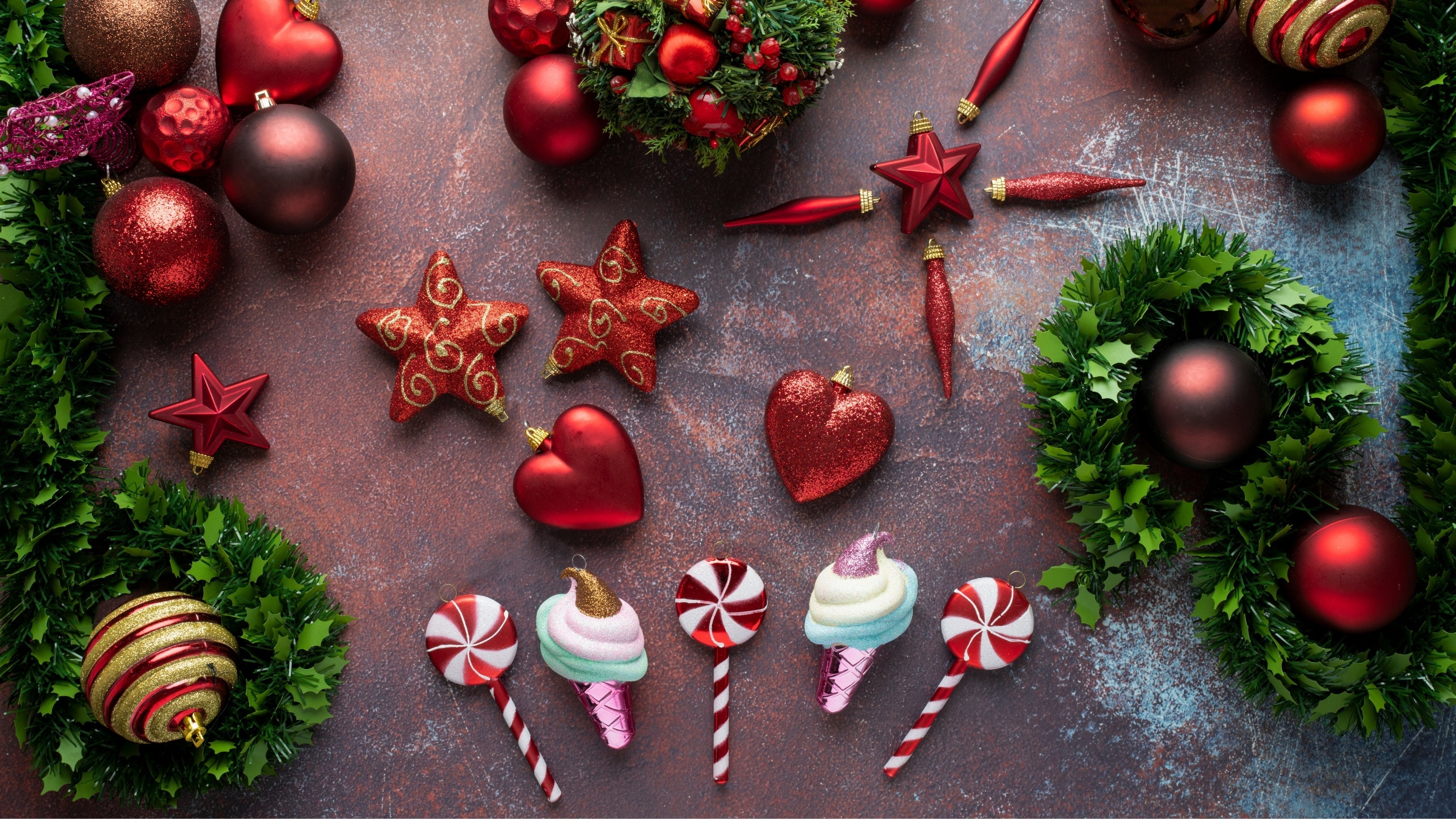 Christmas Ornaments & Figurines