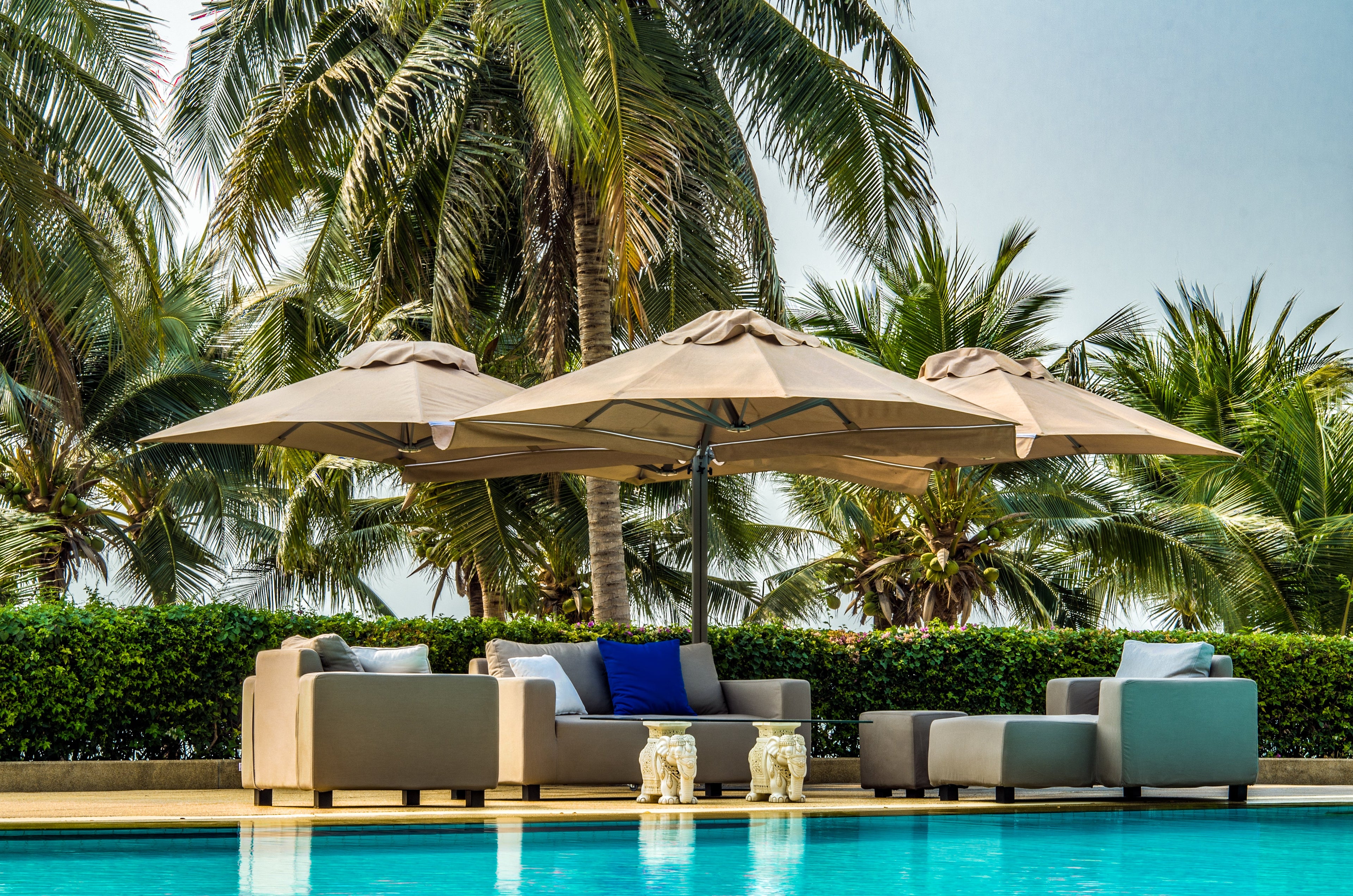 Sun Shelters & Umbrellas