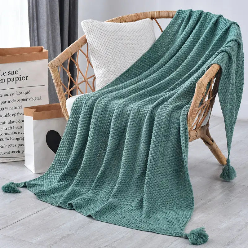 110cm x 150cm Green Knitted Sofa Blanket for Autumn and Winter Naps - Home & Garden > Bedding > Blankets & Throws