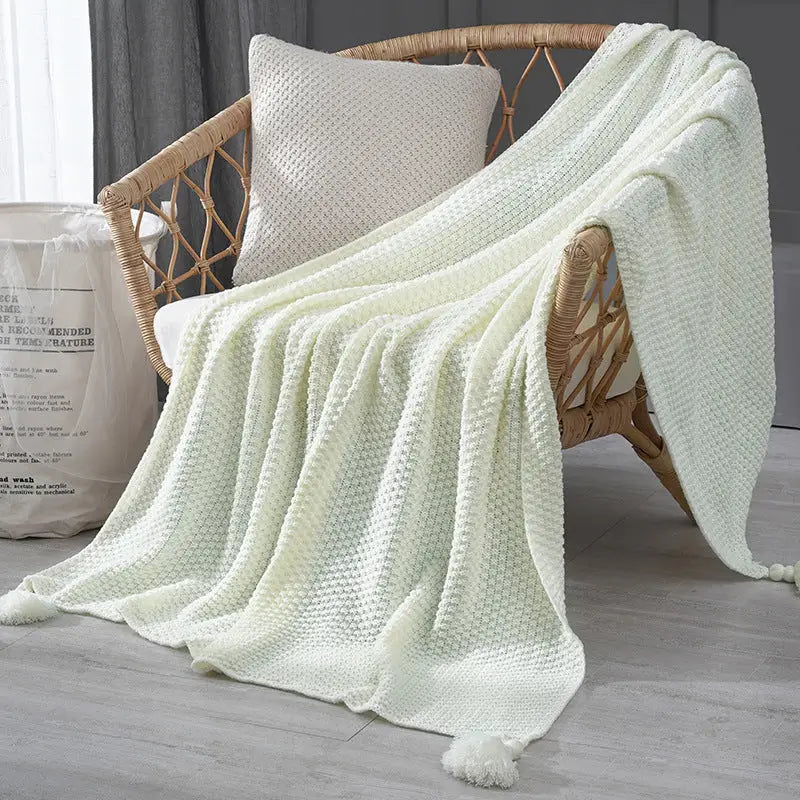 110cm x 150cm White Knitted Sofa Blanket for Autumn and Winter Naps - Home & Garden > Bedding > Blankets & Throws