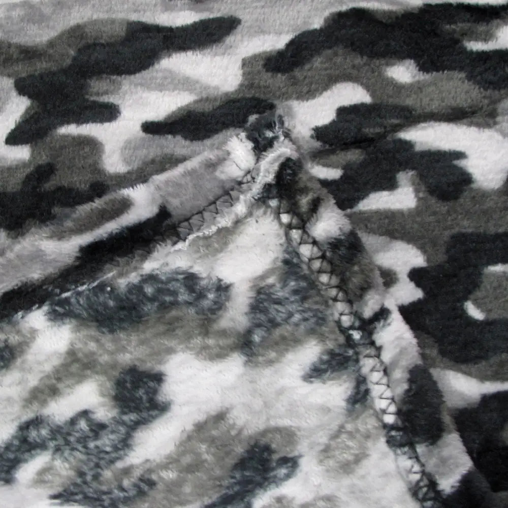 190GSM Boys Cool Ultra Soft Coral Fleece Throw 127 x 152cm Army Camouflage - Home & Garden > Bedding