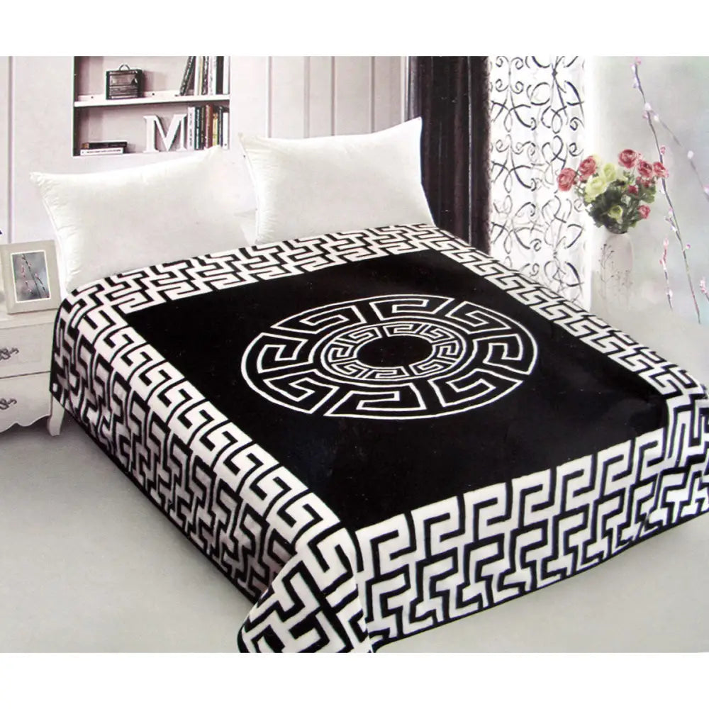800GSM Luxury Reversible Mink Blanket Greek Key Black Queen 200 x 240 cm - Home & Garden > Bedding