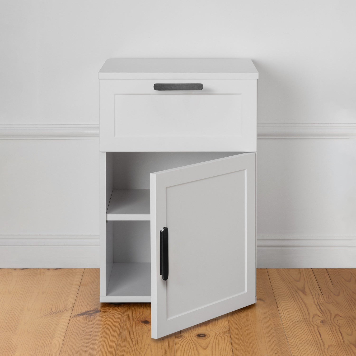 PORTO BEDSIDE TABLE - WHITE - HAMPTONS - OVAL BLACK