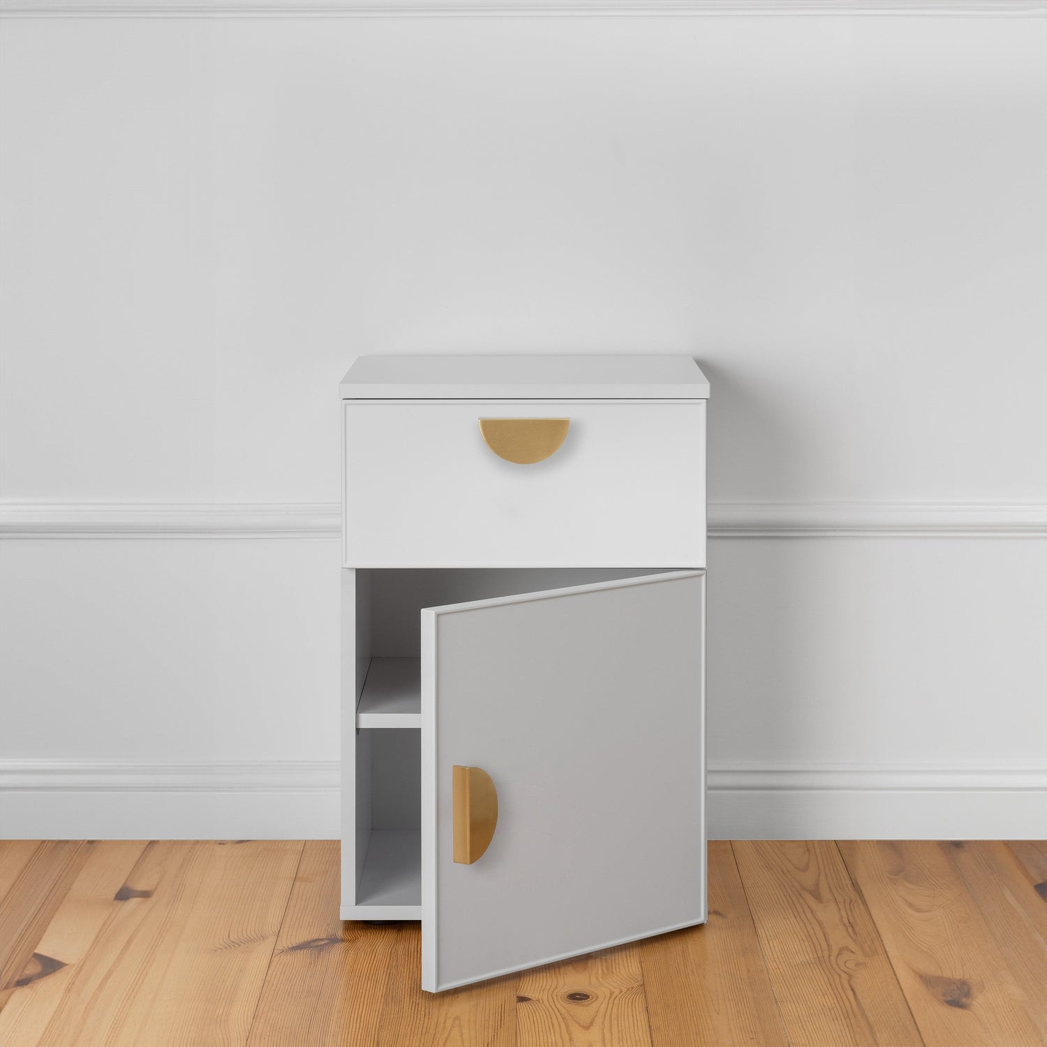 PORTO BEDSIDE TABLE - WHITE - SLIM - HALF MOON BRASS