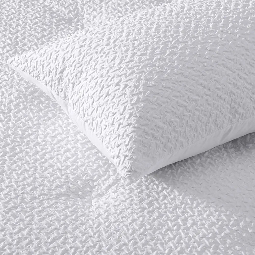 Accessorize Dotty Clip White 3 Piece Jacquard Comforter Set King - Home & Garden > Bedding