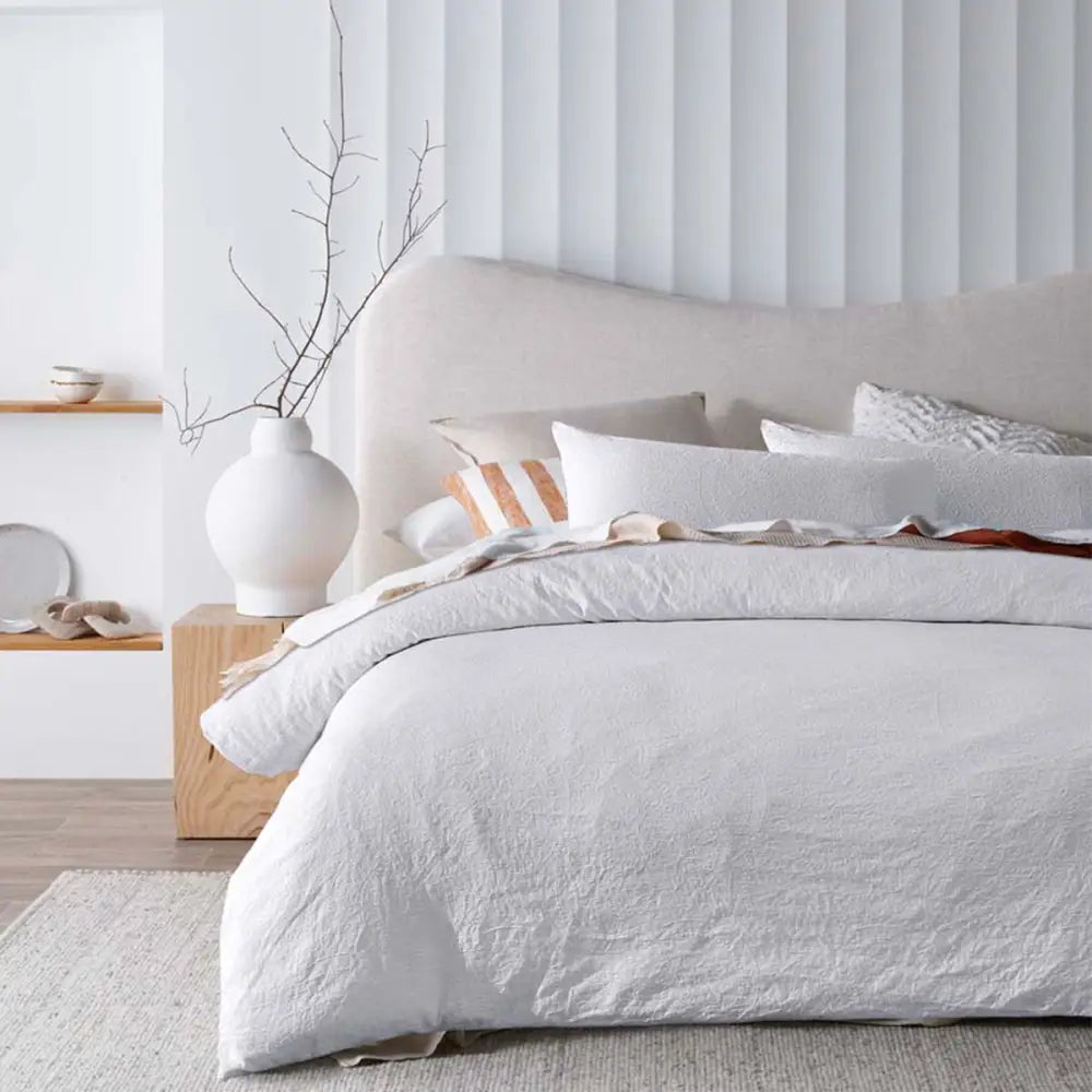 Accessorize Elma White Jacquard Quilt Cover Set Super King - Home & Garden > Bedding