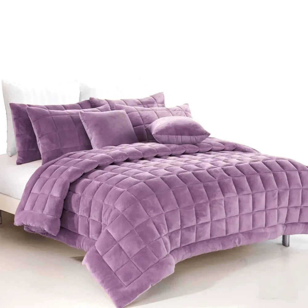 Alastairs Augusta Faux Mink Quilt / Comforter Set Lilac King - Home & Garden > Bedding