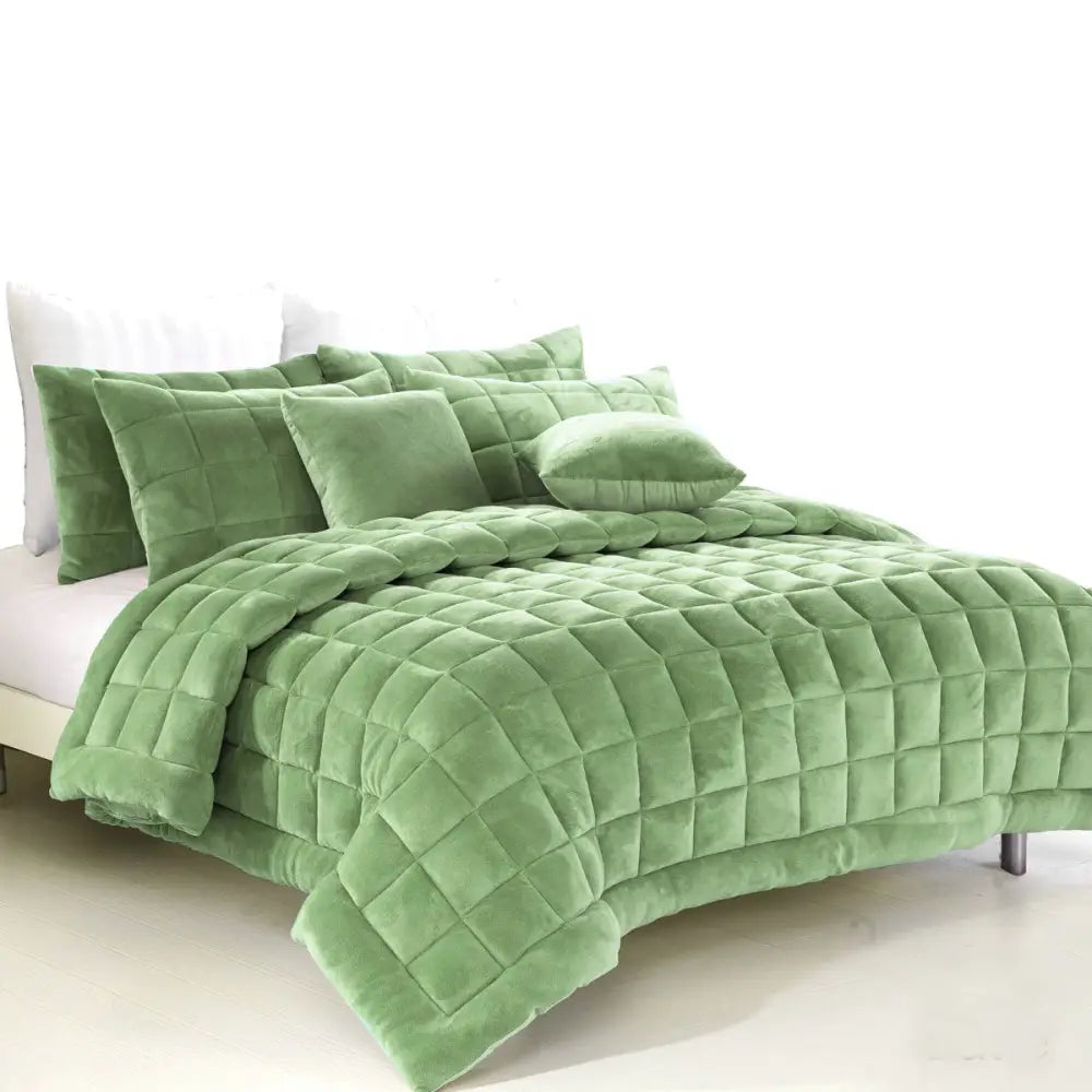 Alastairs Augusta Faux Mink Quilt / Comforter Set Sage Queen - Home & Garden > Bedding