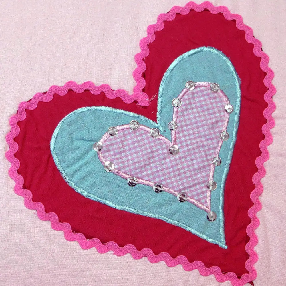 Amia Hearts Embroidered Quilt Cover Set Single - Home & Garden > Bedding