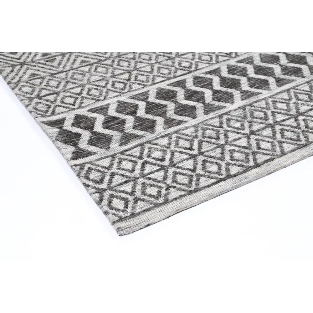 Amritsar AMRI04 Grey 160x230 - Home & Garden > Rugs