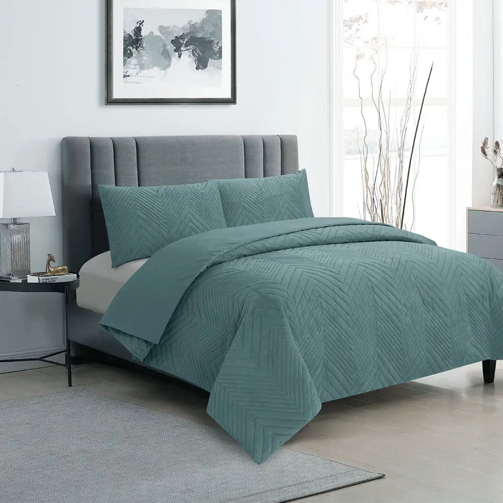 Ardor Hana Stormy Sea Embossed Velvet Quilt Cover Set Queen - Home & Garden > Bedding
