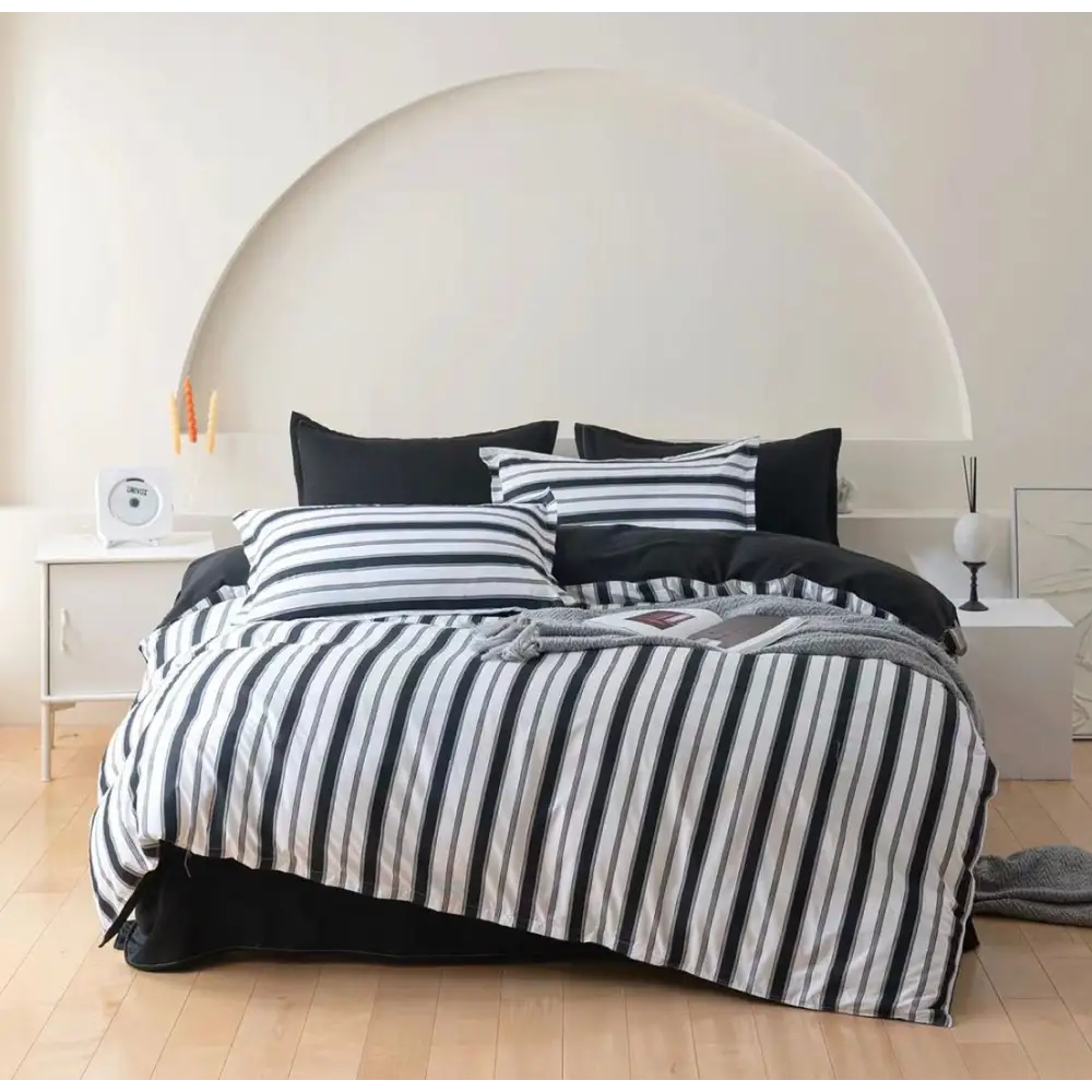 Ascar Striped Quilt Cover Set - Queen Size - Home & Garden > Bedding