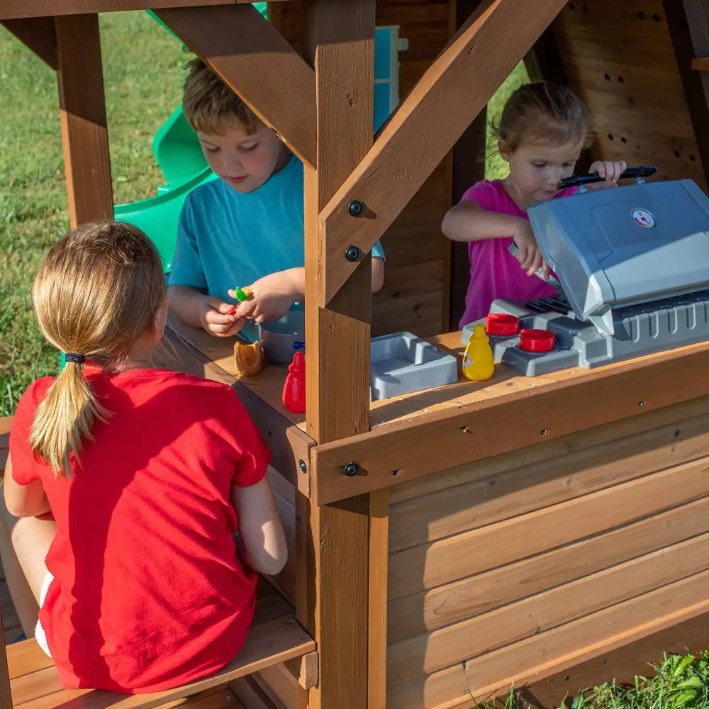 Backyard Discovery Cedar Cove Play Centre - Baby & Kids > Baby & Kid’s Toys > Outdoor Play Equipment