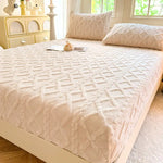 Beige Ultra Soft Plush Fitted Sheet - Winter Warm Plush Bed Sheet Embossed Diamond Pattern (180x200cm) - Home & Garden