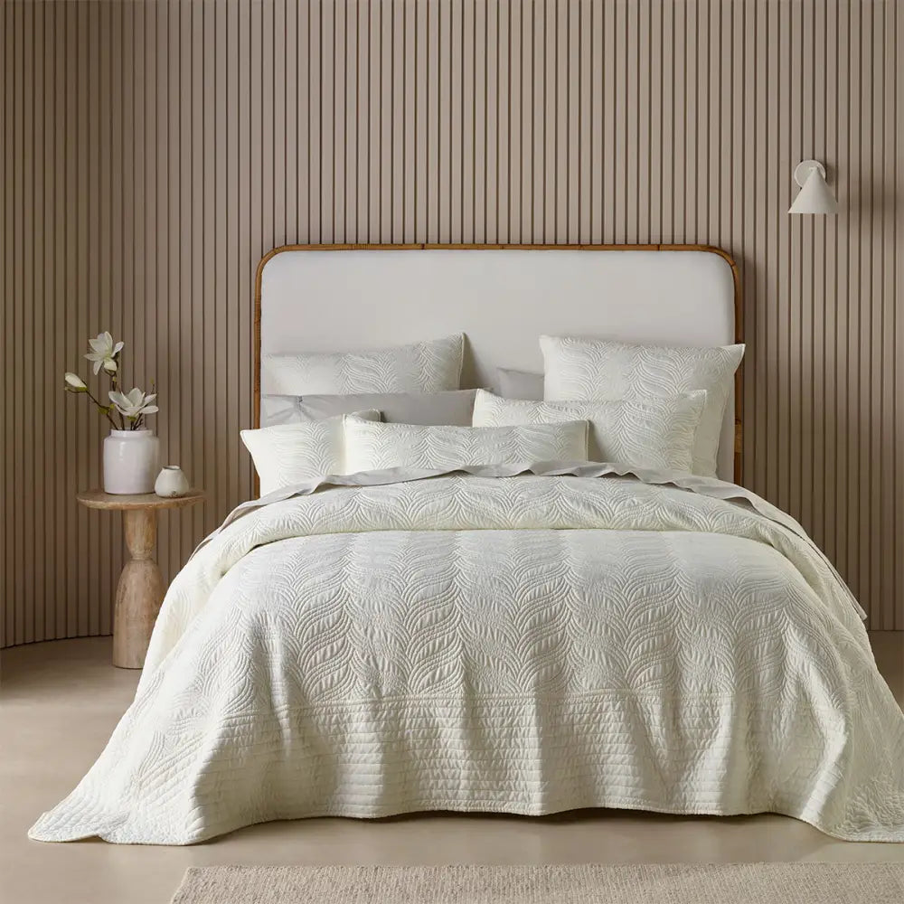 Bianca Kamala Cream Embossed Bedspread Set Double - Home & Garden > Bedding