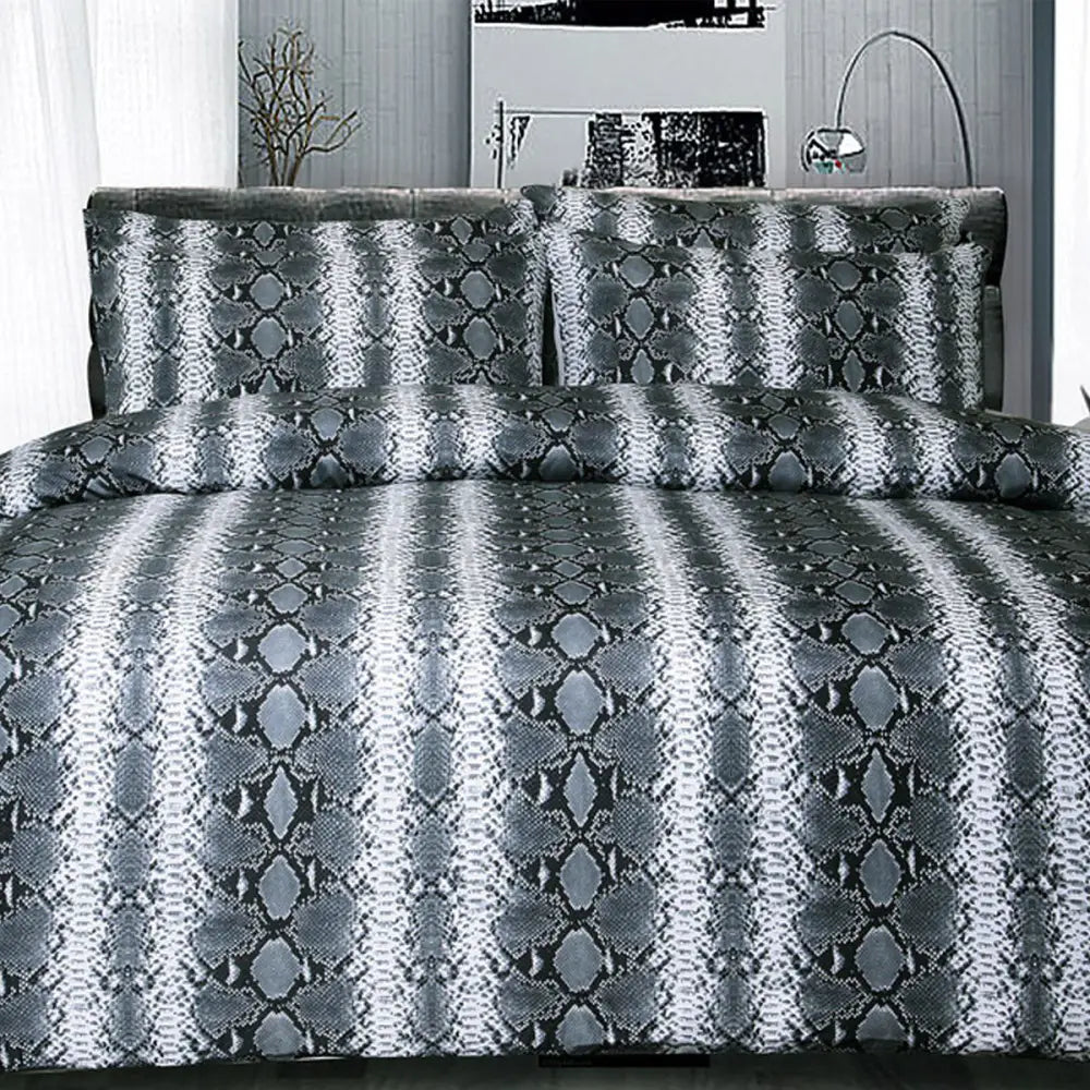 Big Sleep Snake Skin Black Quilt Cover Set Double - Home & Garden > Bedding
