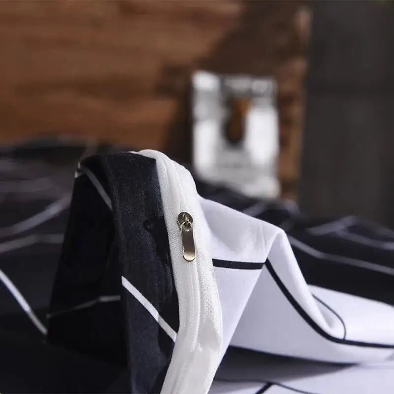 Black and White Cow Pattern 3-Piece Polyester Duvet Cover Set with 2 Pcs Pillowcases - Elegant Bedding Machine Washable
