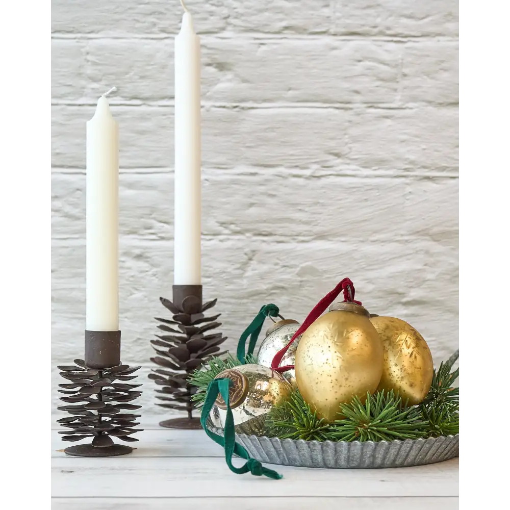 casa-verde-fir-cone-candleholder-antique-rust-8cm- - Home & Garden > Decor > Candle Accessories
