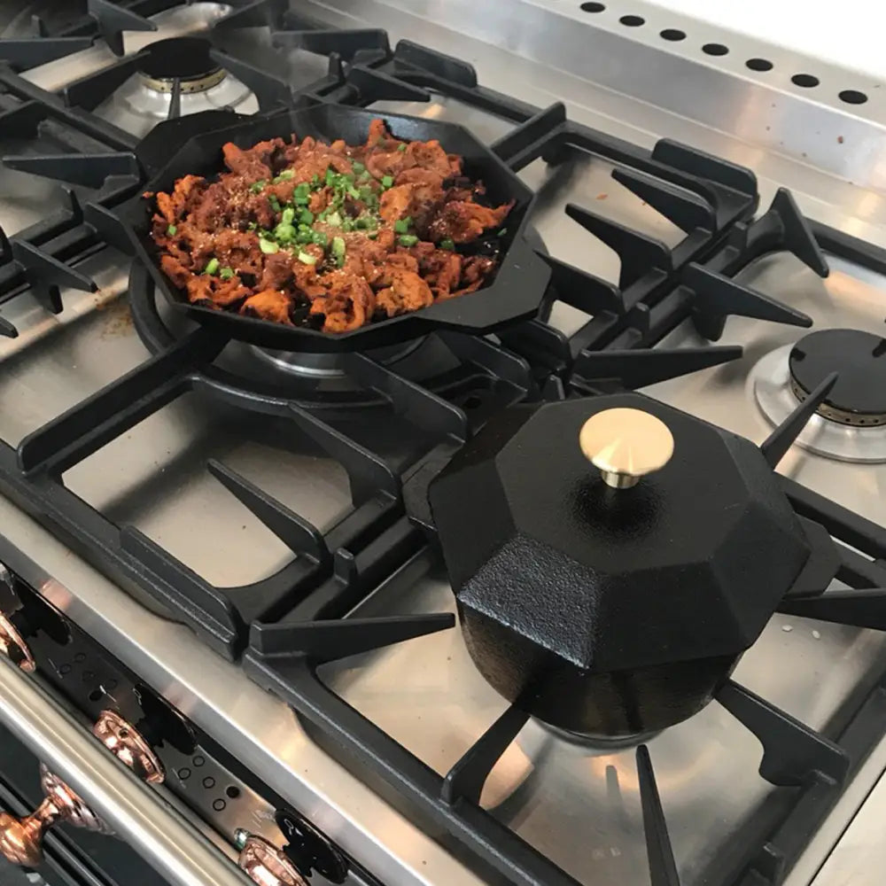 Cast-Iron Traditional Pot Pre-seasoned Non-stick 21cm - Home & Garden > Kitchenware