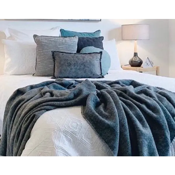 Chiswick Throw - Merino Wool/Cashmere - Charcoal - Home & Garden > Decor