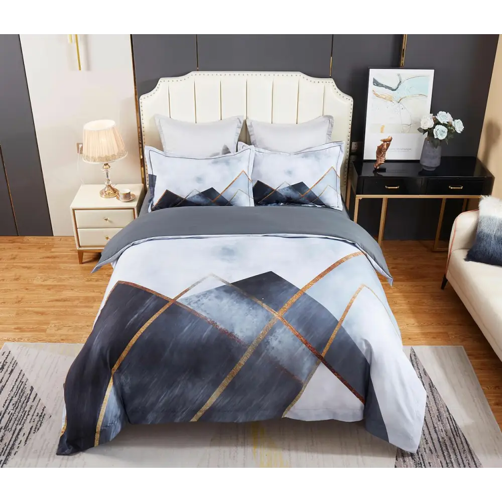 Dakuta Quilt Cover Set - Queen Size - Home & Garden > Bedding
