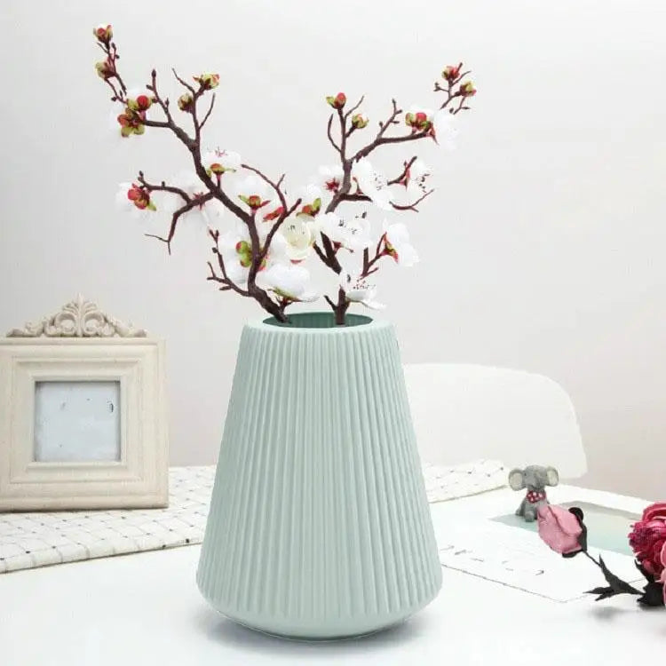 Decorative Wet and Dry Flower Vases for Creative Home Furnishings - Green - Home & Garden > Decor > Vases & Table Decor