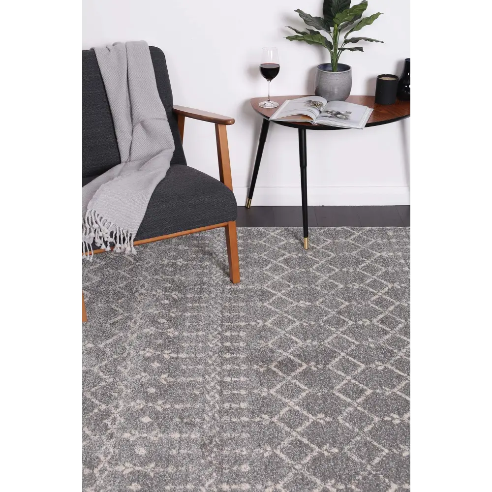 delicate-cassiday-grey-ivory-rug 160x230 - Home & Garden > Rugs