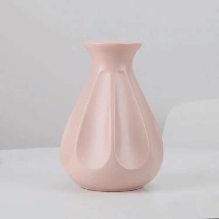 Drop-resistant Plastic Vase for Dry and Wet Flower Arrangements - Blue - Home & Garden > Decor > Vases & Table Decor