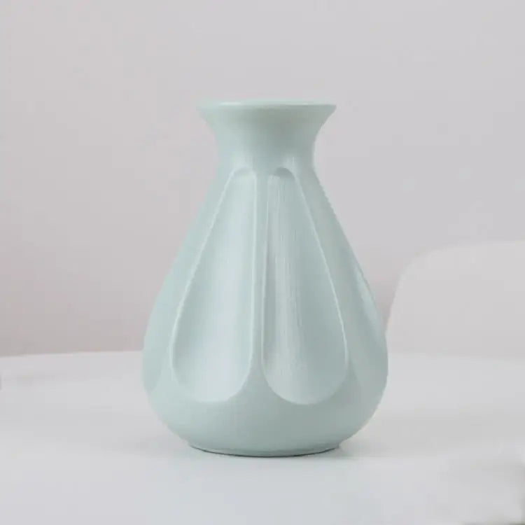 Drop-resistant Plastic Vase for Dry and Wet Flower Arrangements - Blue - Home & Garden > Decor > Vases & Table Decor