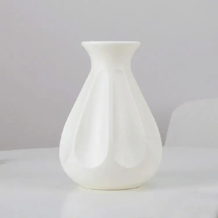 Drop-resistant Plastic Vase for Dry and Wet Flower Arrangements - Blue - Home & Garden > Decor > Vases & Table Decor