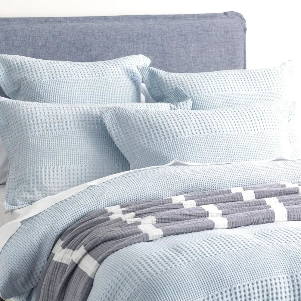 Elegance Waffle Cotton Jacquard Sky Quilt Cover Set by Renee Taylor Double - Home & Garden > Bedding > Quilts & Duvets