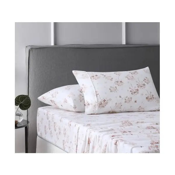 Flower Bunch Cotton Flannelette Pink Sheet Set by Accessorize Single - Home & Garden > Bedding > Bed Sheets