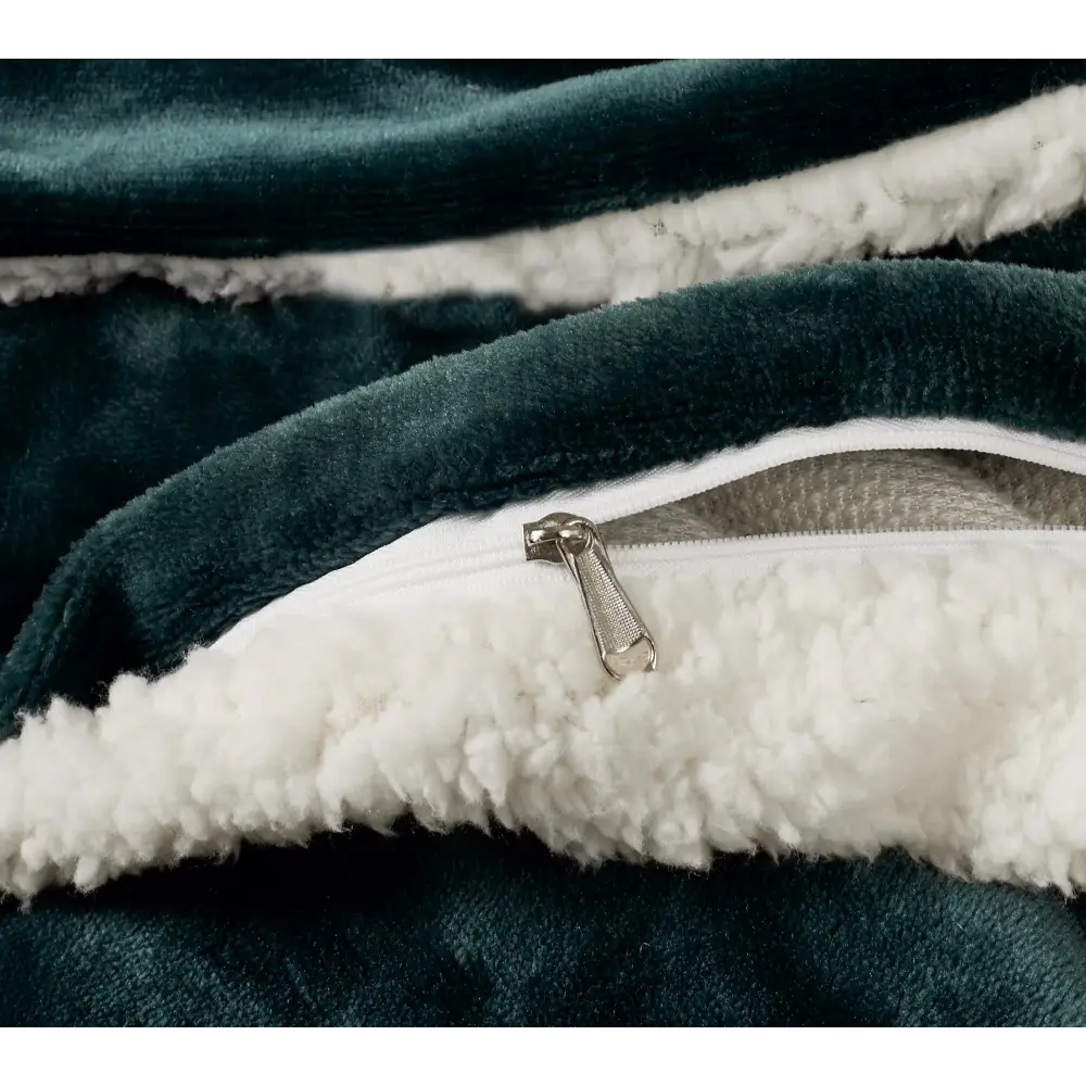 Gioia Casa 2 in 1 Teddy Sherpa Quilt Cover Set and Blanket (Emerald Green Super King) - Home & Garden > Bedding >