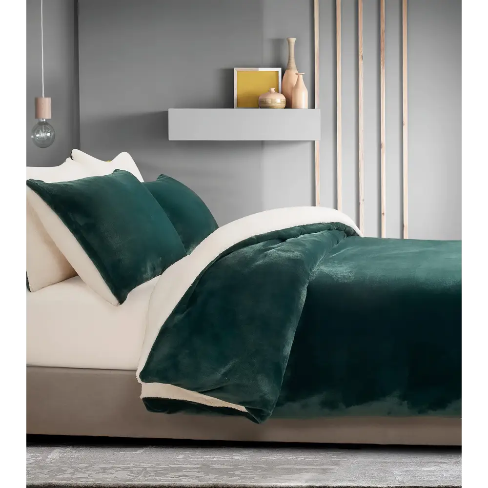 Gioia Casa 2 in 1 Teddy Sherpa Quilt Cover Set and Blanket (Emerald Green Super King) - Home & Garden > Bedding >