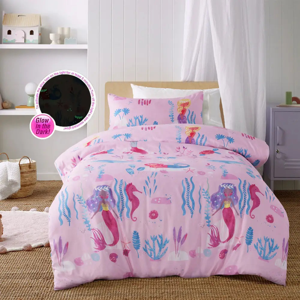 Happy Kids Glow in the Dark Under the Sea Quilt Cover Set Double - Home & Garden > Bedding