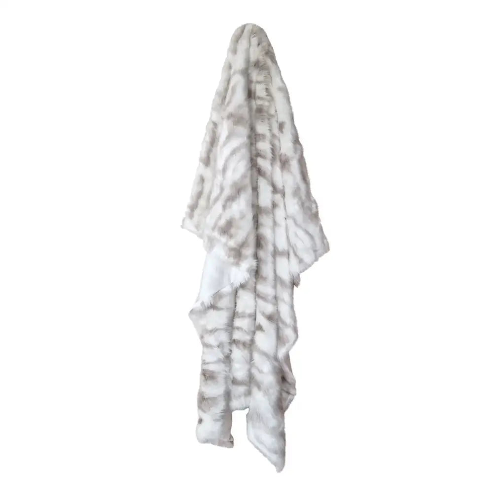 J Elliot Home Lynx Wild Cat Faux Fur Throw Rug 130 x 160cm - Home & Garden > Bedding