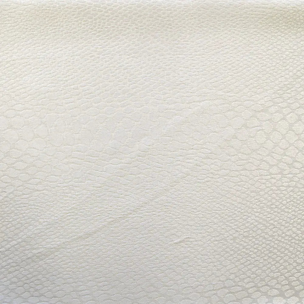 Jacquard Tablecloth Komodo Ivory 135 x 180 cm - Home & Garden > Kitchenware