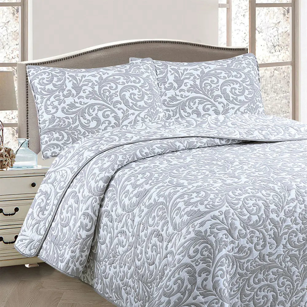 Jane Barrington Grey & White Lightly Quilted Jacquard Reversible Coverlet Set Queen - Home & Garden > Bedding